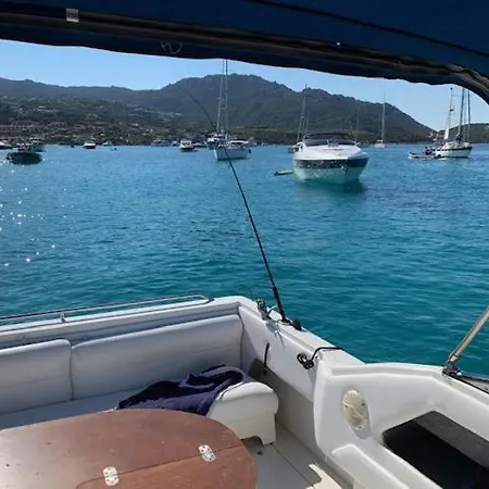 Bed & Boat Porto Rotondo Botel